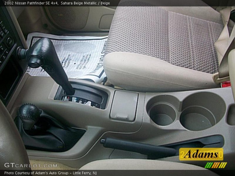 Sahara Beige Metallic / Beige 2002 Nissan Pathfinder SE 4x4
