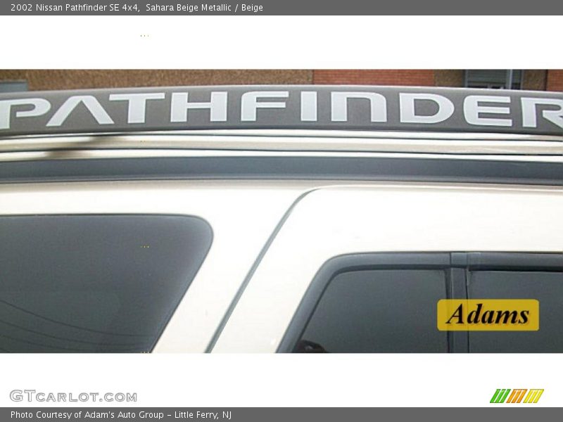 Sahara Beige Metallic / Beige 2002 Nissan Pathfinder SE 4x4