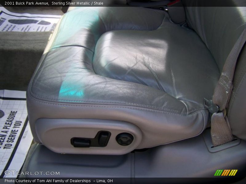 Sterling Silver Metallic / Shale 2001 Buick Park Avenue