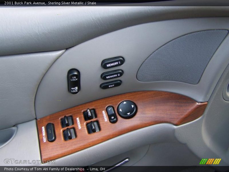 Sterling Silver Metallic / Shale 2001 Buick Park Avenue