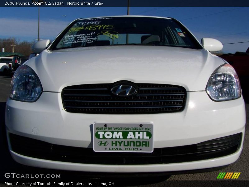 Nordic White / Gray 2006 Hyundai Accent GLS Sedan