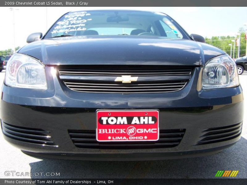 Black / Gray 2009 Chevrolet Cobalt LS Sedan