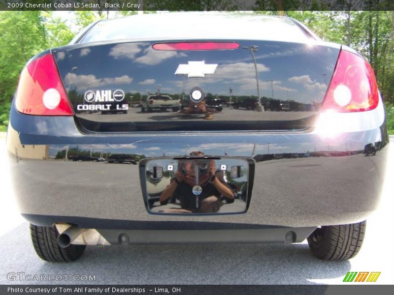 Black / Gray 2009 Chevrolet Cobalt LS Sedan