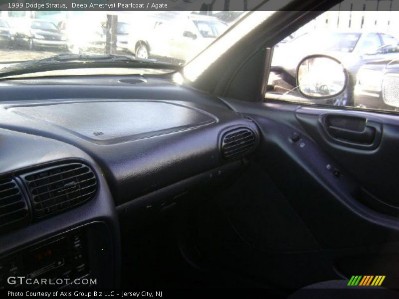 Deep Amethyst Pearlcoat / Agate 1999 Dodge Stratus