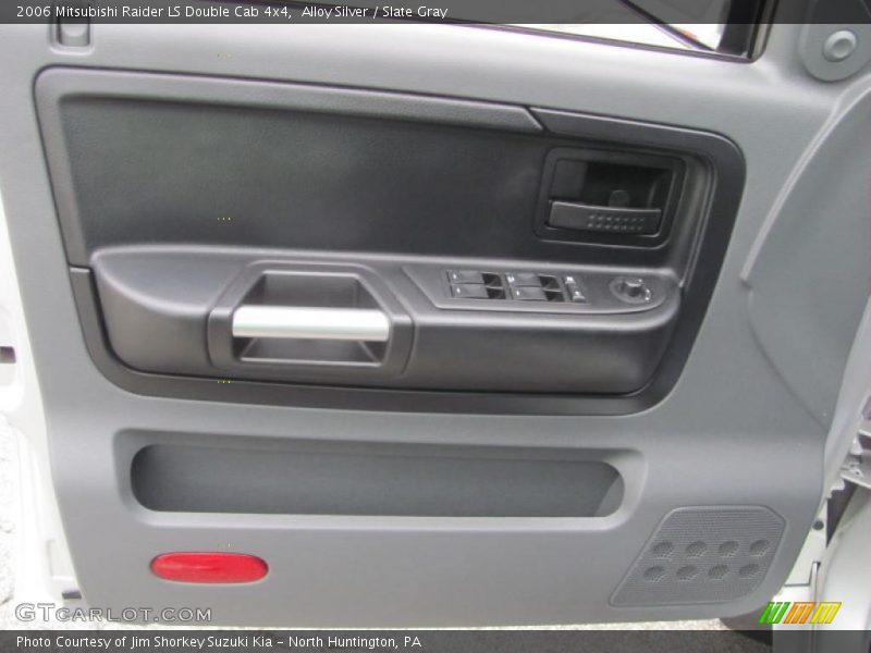 Alloy Silver / Slate Gray 2006 Mitsubishi Raider LS Double Cab 4x4