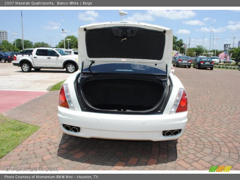 Bianco White / Beige 2007 Maserati Quattroporte