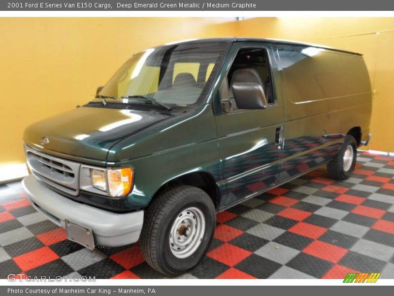 Deep Emerald Green Metallic / Medium Graphite 2001 Ford E Series Van E150 Cargo
