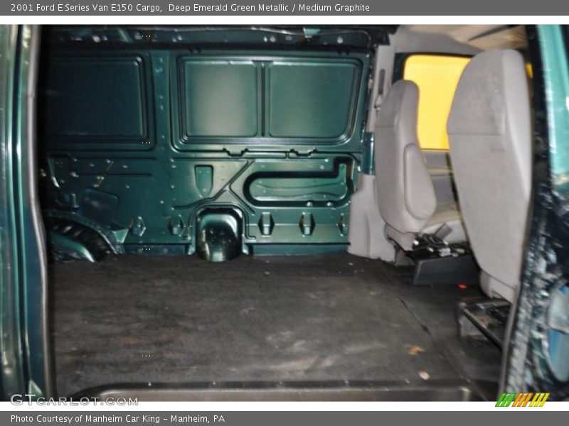 Deep Emerald Green Metallic / Medium Graphite 2001 Ford E Series Van E150 Cargo