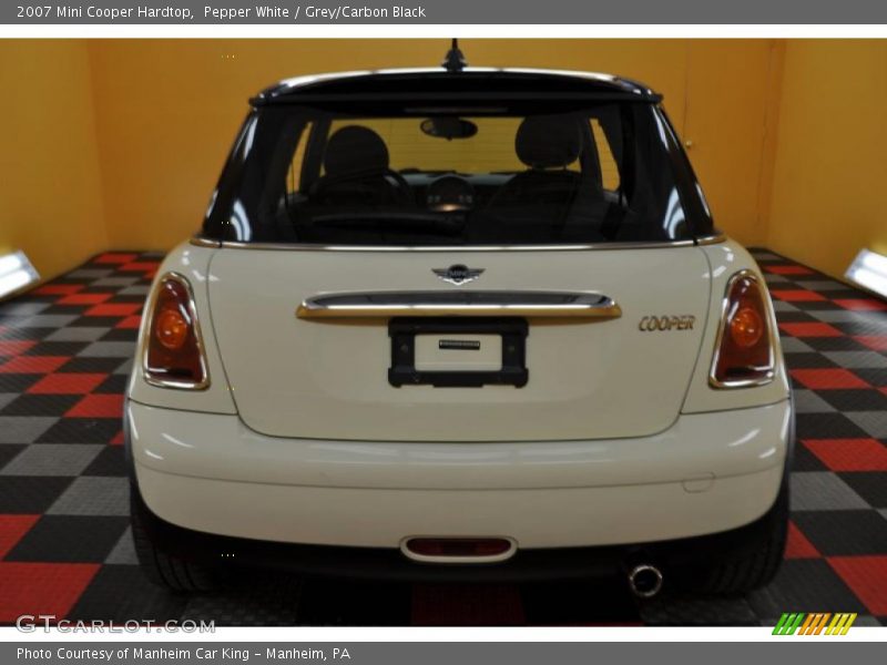Pepper White / Grey/Carbon Black 2007 Mini Cooper Hardtop
