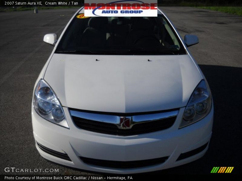 Cream White / Tan 2007 Saturn Aura XE
