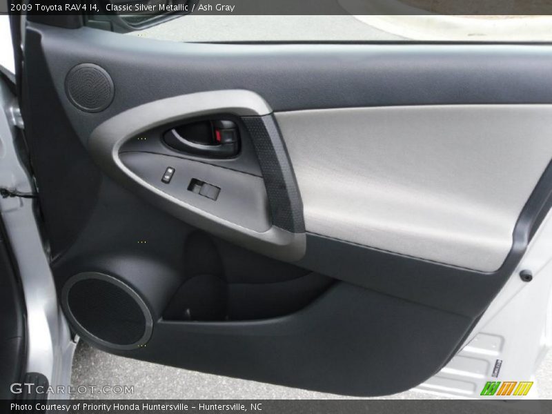 Classic Silver Metallic / Ash Gray 2009 Toyota RAV4 I4