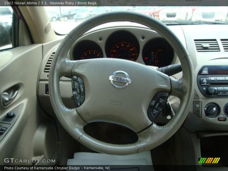 Nouveau Ruby / Blond Beige 2002 Nissan Altima 2.5 S