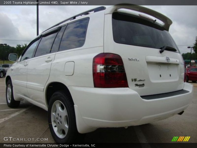 Super White / Ivory 2005 Toyota Highlander Limited 4WD
