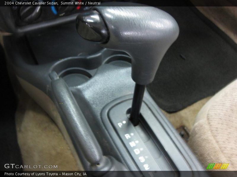 Summit White / Neutral 2004 Chevrolet Cavalier Sedan