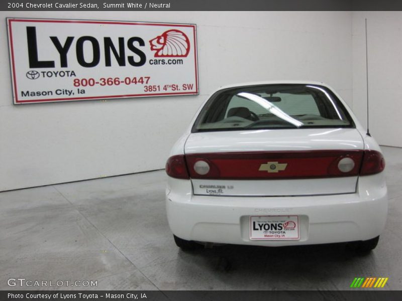 Summit White / Neutral 2004 Chevrolet Cavalier Sedan