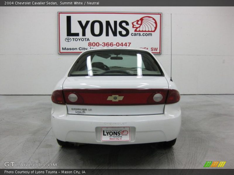 Summit White / Neutral 2004 Chevrolet Cavalier Sedan