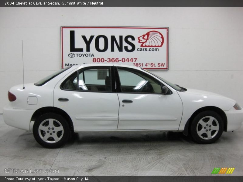 Summit White / Neutral 2004 Chevrolet Cavalier Sedan