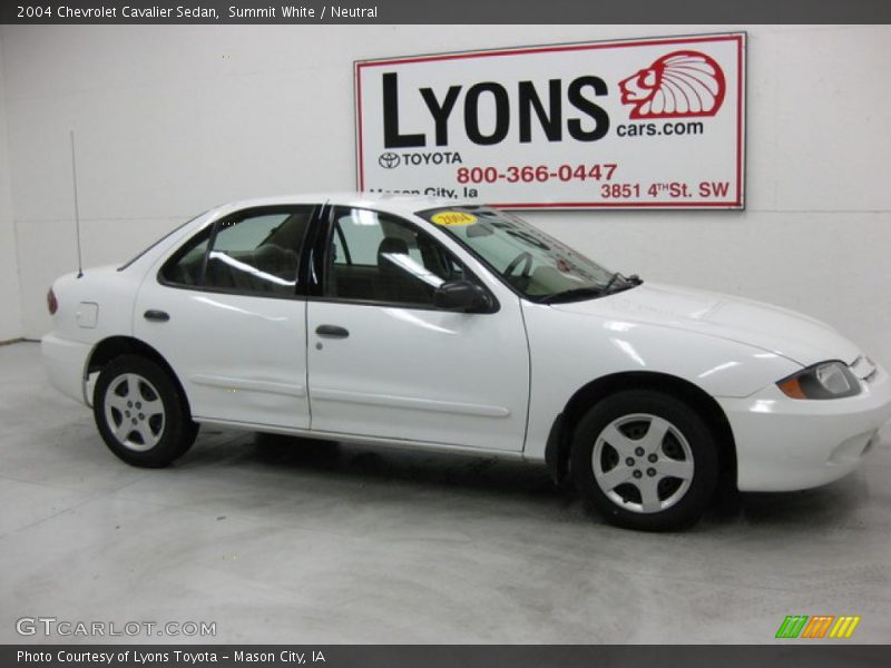 Summit White / Neutral 2004 Chevrolet Cavalier Sedan
