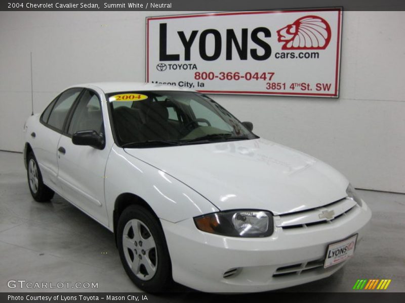 Summit White / Neutral 2004 Chevrolet Cavalier Sedan