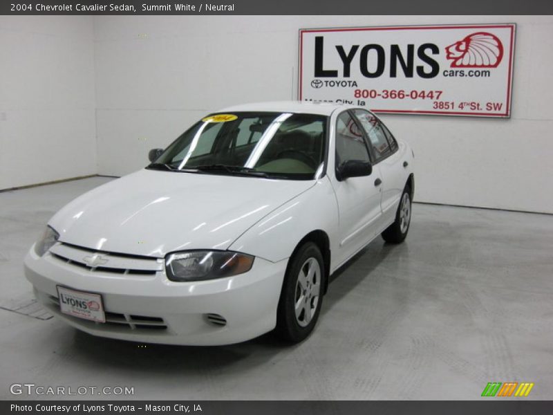 Summit White / Neutral 2004 Chevrolet Cavalier Sedan