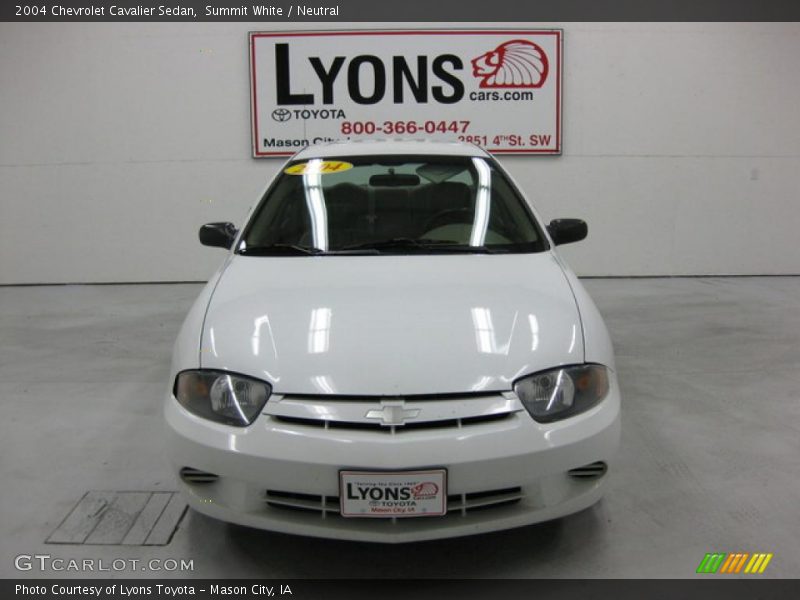 Summit White / Neutral 2004 Chevrolet Cavalier Sedan
