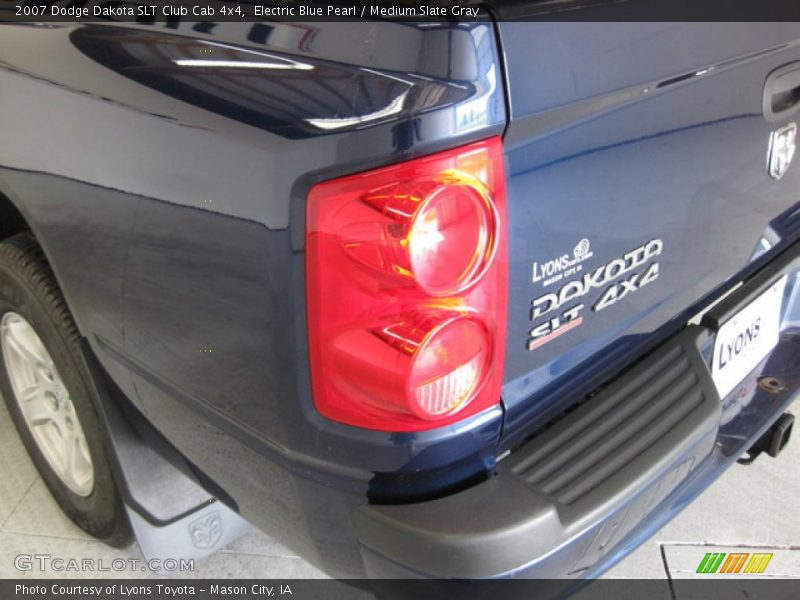 Electric Blue Pearl / Medium Slate Gray 2007 Dodge Dakota SLT Club Cab 4x4