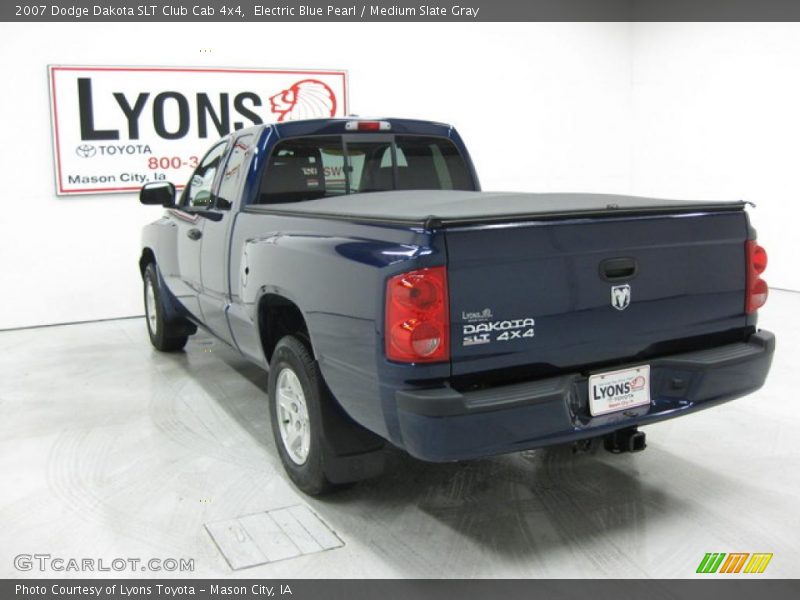 Electric Blue Pearl / Medium Slate Gray 2007 Dodge Dakota SLT Club Cab 4x4