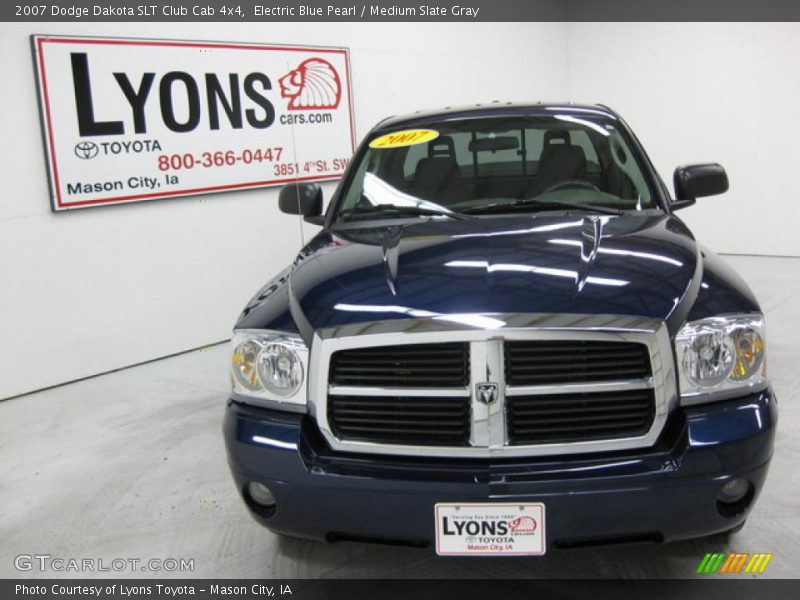 Electric Blue Pearl / Medium Slate Gray 2007 Dodge Dakota SLT Club Cab 4x4