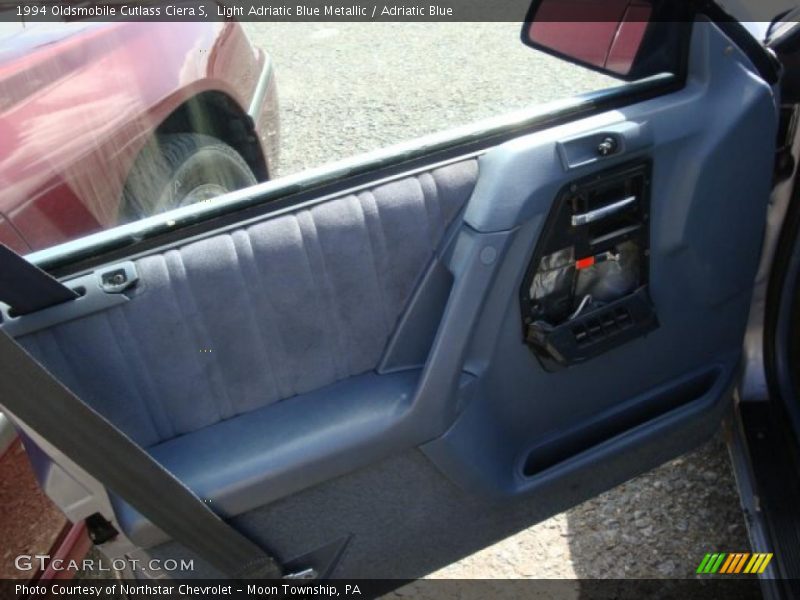 Light Adriatic Blue Metallic / Adriatic Blue 1994 Oldsmobile Cutlass Ciera S