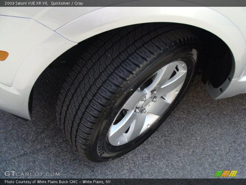 Quicksilver / Gray 2009 Saturn VUE XR V6