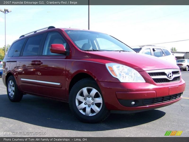 Cranberry Red / Beige 2007 Hyundai Entourage GLS