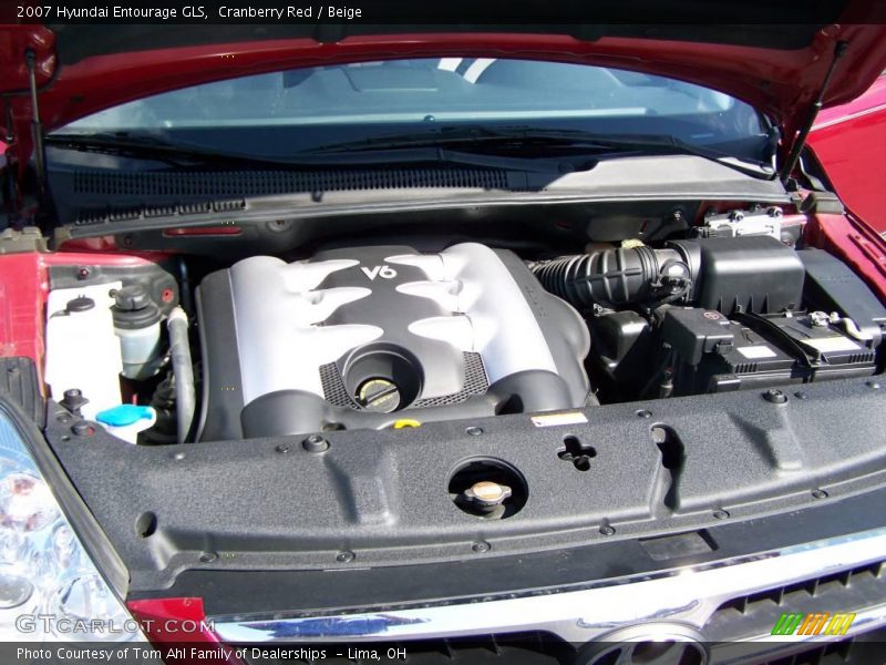 Cranberry Red / Beige 2007 Hyundai Entourage GLS