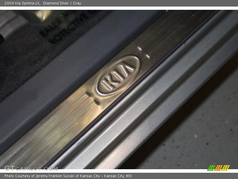 Diamond Silver / Gray 2004 Kia Optima LX