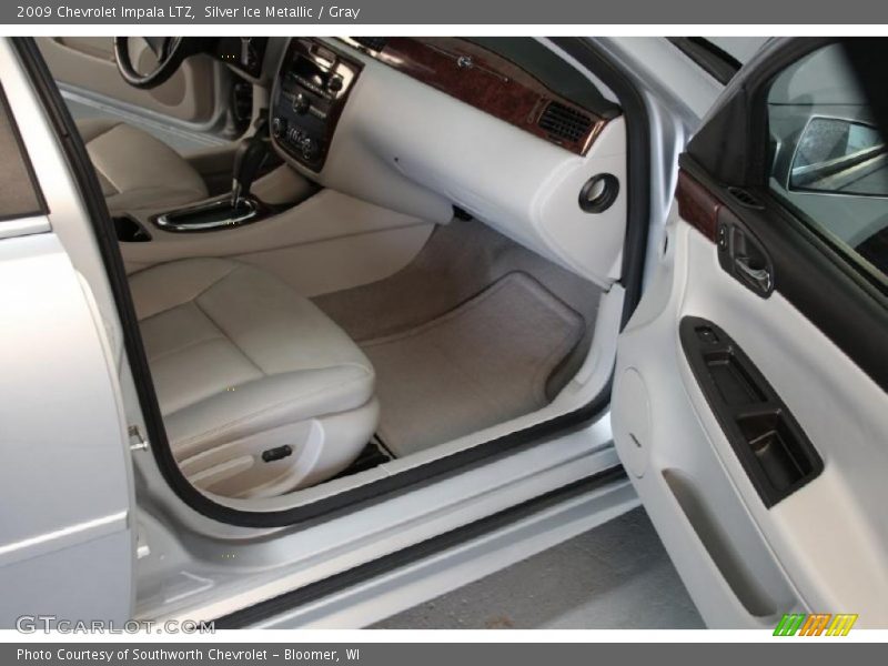 Silver Ice Metallic / Gray 2009 Chevrolet Impala LTZ