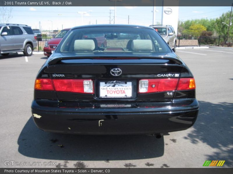 Black / Oak 2001 Toyota Camry LE V6
