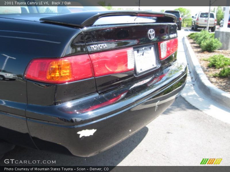 Black / Oak 2001 Toyota Camry LE V6