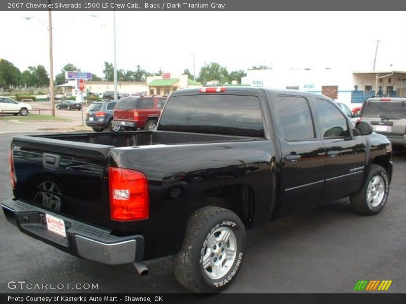 Black / Dark Titanium Gray 2007 Chevrolet Silverado 1500 LS Crew Cab