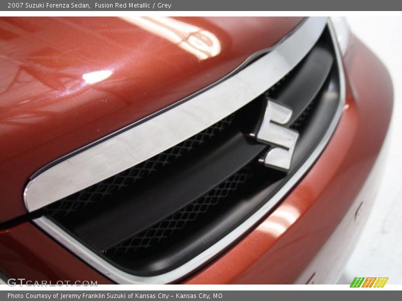 Fusion Red Metallic / Grey 2007 Suzuki Forenza Sedan