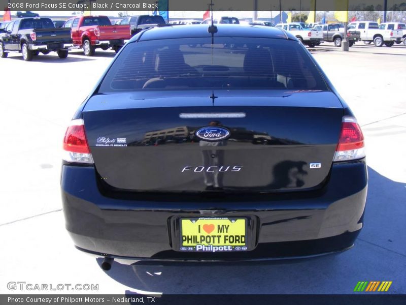 Black / Charcoal Black 2008 Ford Focus SE Coupe