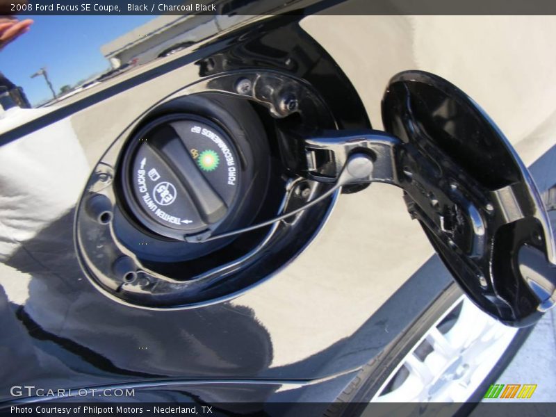 Black / Charcoal Black 2008 Ford Focus SE Coupe