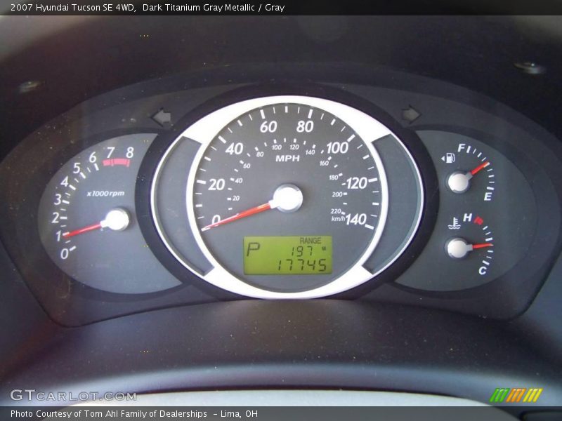 Dark Titanium Gray Metallic / Gray 2007 Hyundai Tucson SE 4WD