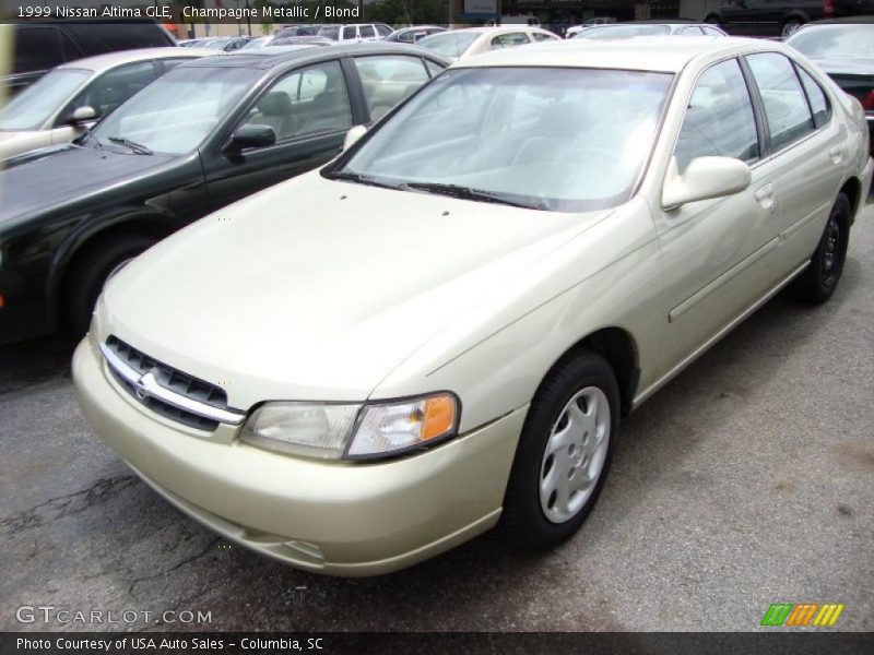 Champagne Metallic / Blond 1999 Nissan Altima GLE