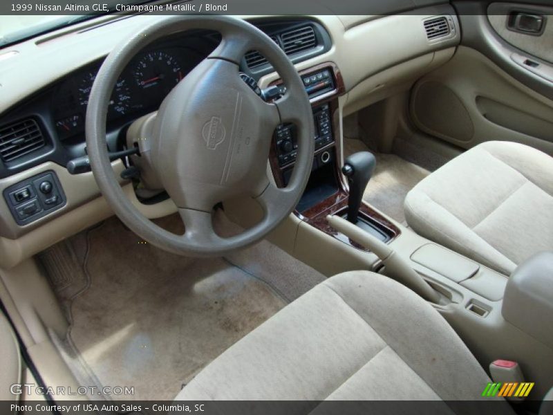 Champagne Metallic / Blond 1999 Nissan Altima GLE