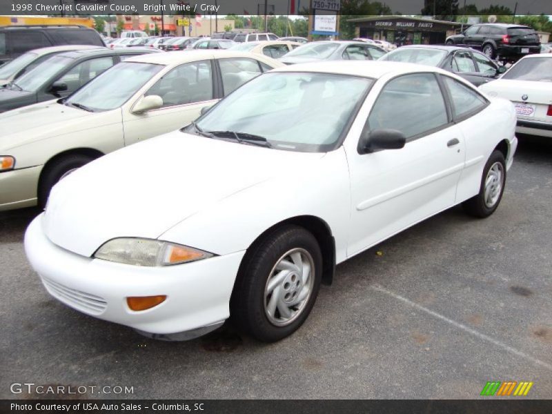 Bright White / Gray 1998 Chevrolet Cavalier Coupe