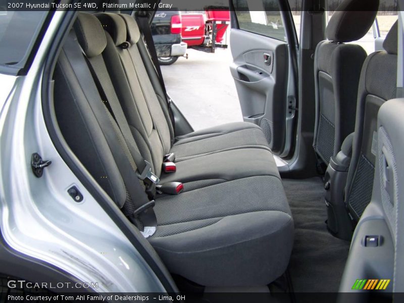 Platinum Metallic / Gray 2007 Hyundai Tucson SE 4WD