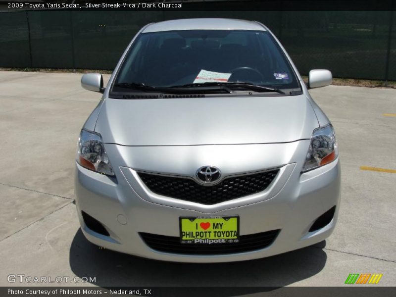 Silver Streak Mica / Dark Charcoal 2009 Toyota Yaris Sedan