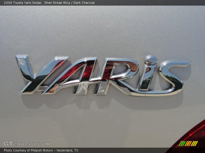 Silver Streak Mica / Dark Charcoal 2009 Toyota Yaris Sedan