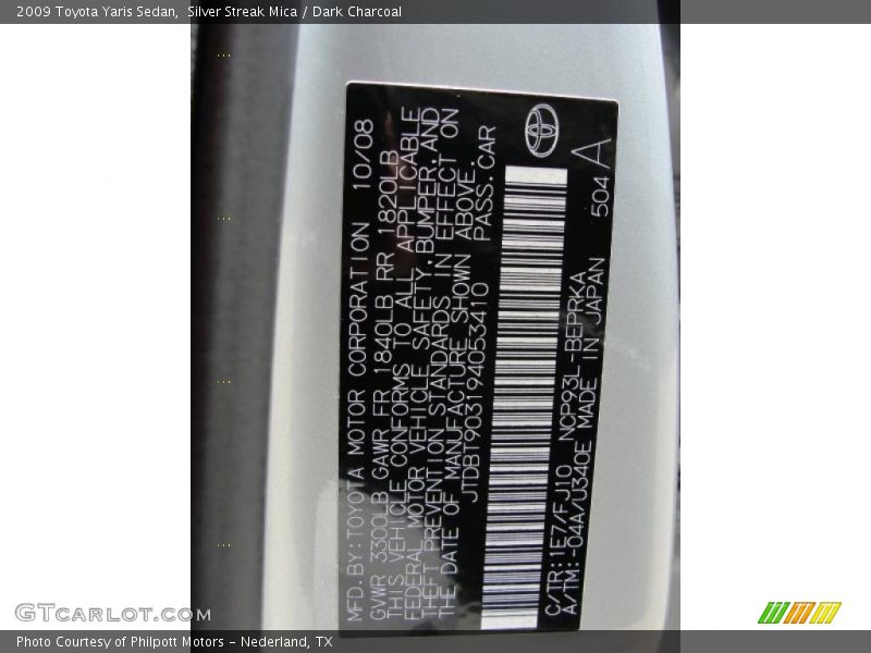Silver Streak Mica / Dark Charcoal 2009 Toyota Yaris Sedan