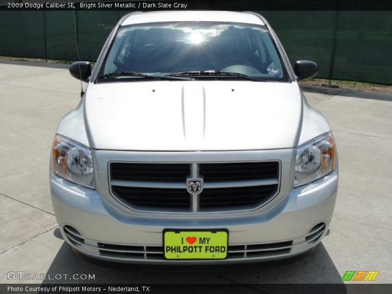 Bright Silver Metallic / Dark Slate Gray 2009 Dodge Caliber SE