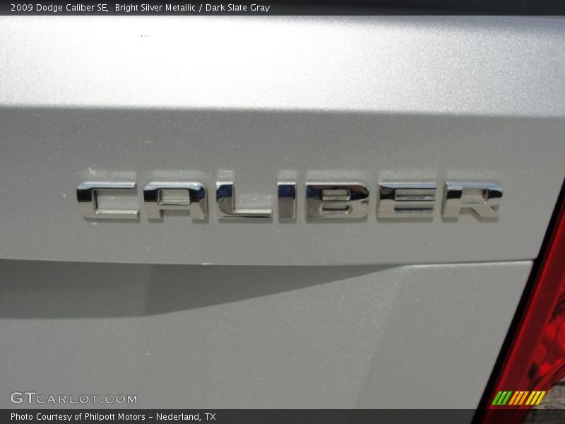 Bright Silver Metallic / Dark Slate Gray 2009 Dodge Caliber SE